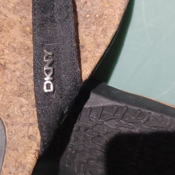 DKNY sandals - Picture 3 of 3